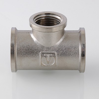 Тройник  3/4"x1/2"x3/4" г-г-г., ник., лат., Valtec Тройник  3/4"x1/2"x3/4" г-г-г., ник., лат., Valtec