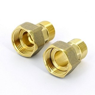 Полусгон с накидной гайкой 1/2"х3/4", лат. пара Итэлма  Полусгон с накидной гайкой 1/2"х3/4", лат. пара Итэлма